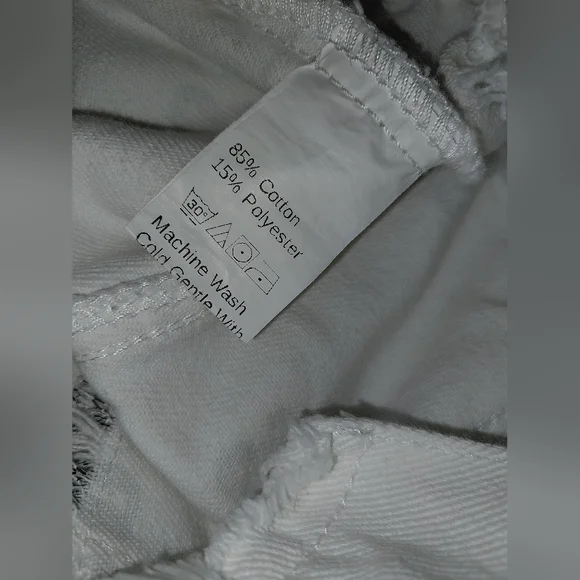 White Boxy "Break" Statement Jacket. Size S - Picture 7 of 7